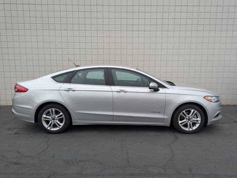Used 2018 Ford Fusion S FWD image 2