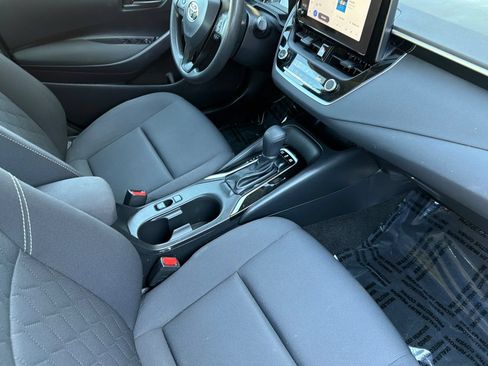 Used 2023 Toyota Corolla LE w/ LE Convenience Package FWD image 19