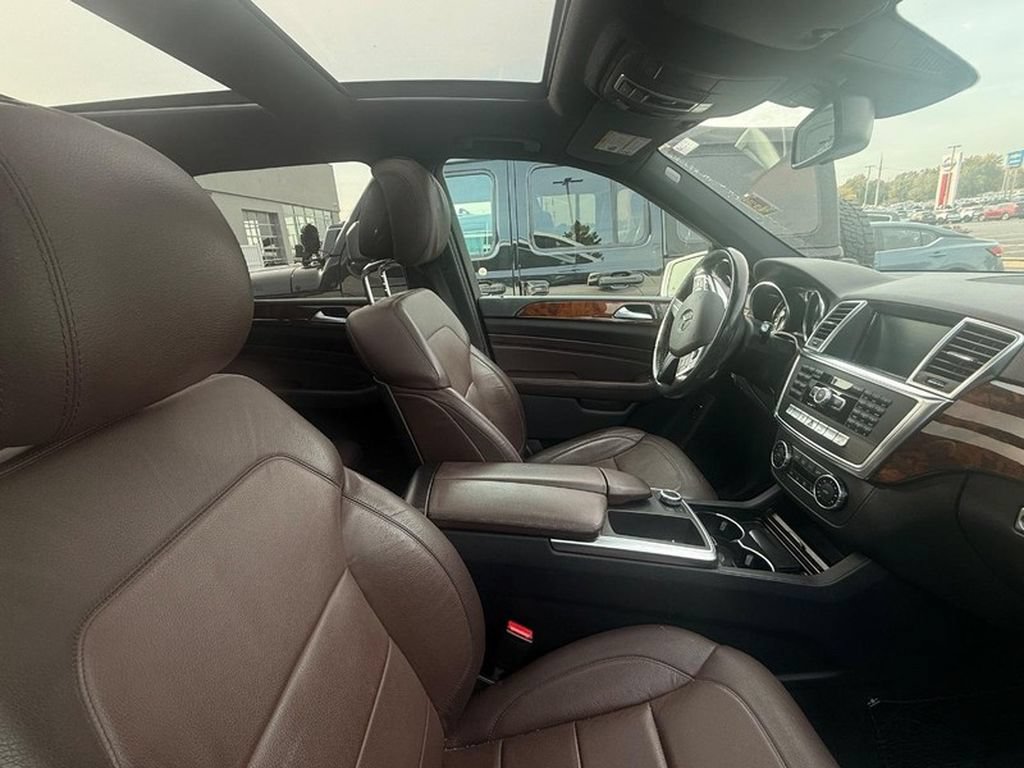 Used 2015 Mercedes-Benz ML 350 4MATIC image 7