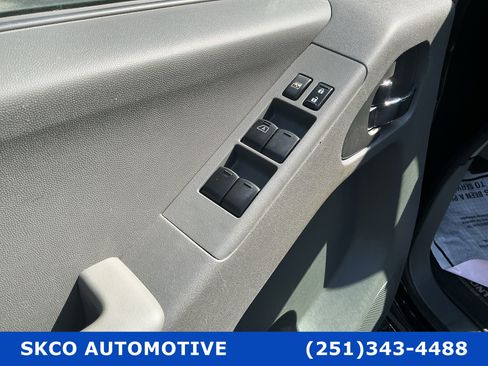 Used 2018 Nissan Frontier SV w/ Value Truck Package RWD image 22