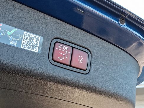 Used 2026 Mercedes-Benz GLC 300 4MATIC image 22