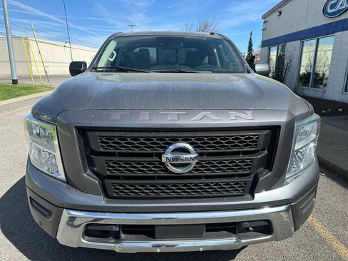 Used 2021 Nissan Titan SV w/ SV Convenience Package image 9