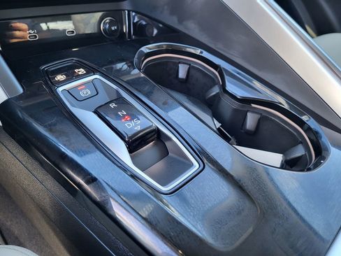 New 2025 Audi Q5 Premium image 18