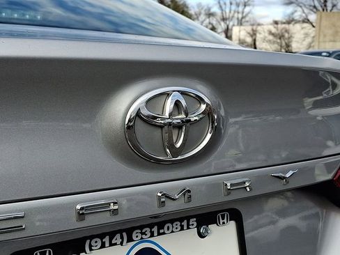 Used 2021 Toyota Camry LE image 27