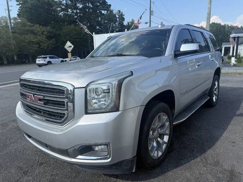 Used 2018 GMC Yukon SLT RWD image 3