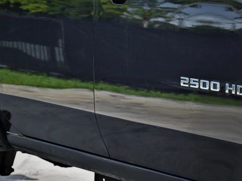 Used 2024 Chevrolet Silverado 2500 Custom w/ Custom Value Package AWD/4WD image 8