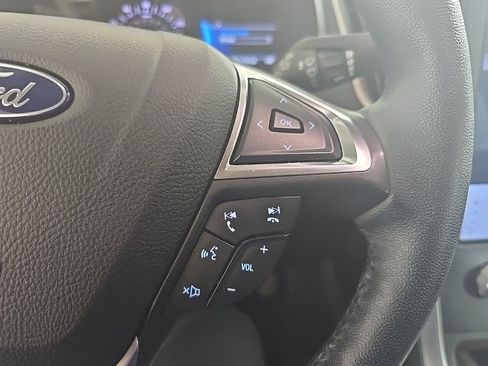 Used 2024 Ford Edge SEL w/ Sport Appearance Package image 11