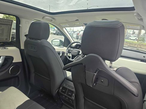 Used 2025 Land Rover Discovery Sport S image 15