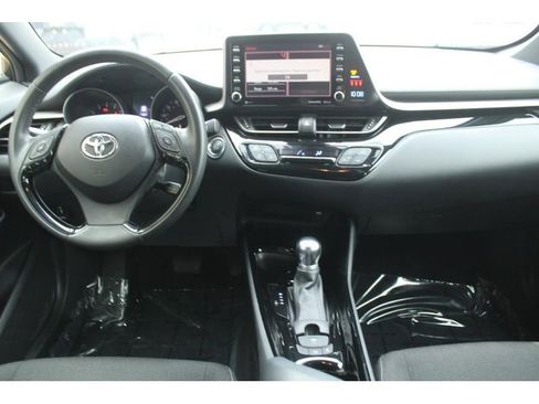 Used 2019 Toyota C-HR XLE FWD image 12