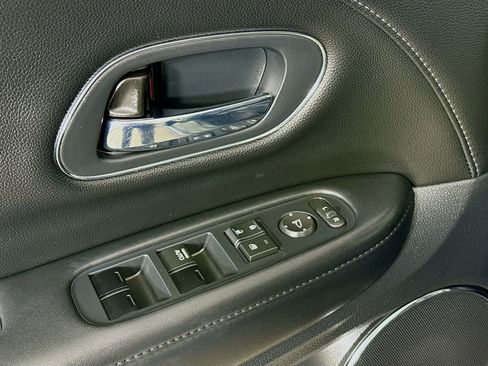 Used 2018 Honda HR-V EX-L image 20