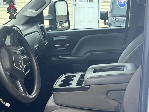 Used 2015 GMC Sierra 2500 4x4 Double Cab w/ Sierra Convenience Package image 11