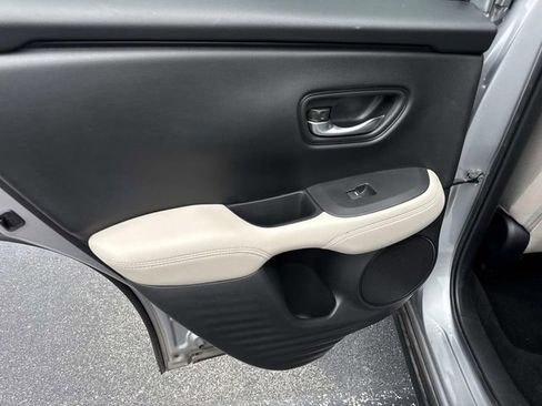 Used 2023 Honda HR-V LX image 13