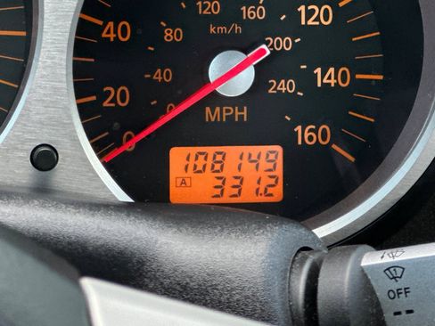 Used 2004 Nissan 350Z Touring image 19