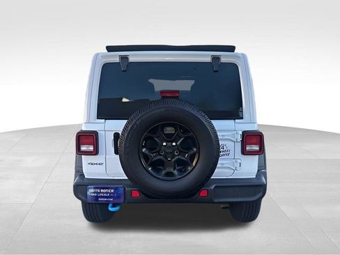 Used 2023 Jeep Wrangler Unlimited w/ Sun & Screen Package image 4