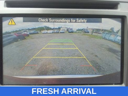 Used 2016 GMC Acadia SLT w/ Open Road Package FWD image 27