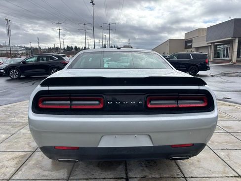 Used 2023 Dodge Challenger SXT image 9
