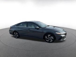 Used 2025 Hyundai Elantra SEL video 2