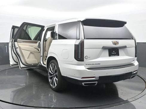Certified 2025 Cadillac Escalade Premium Luxury Platinum AWD/4WD image 56