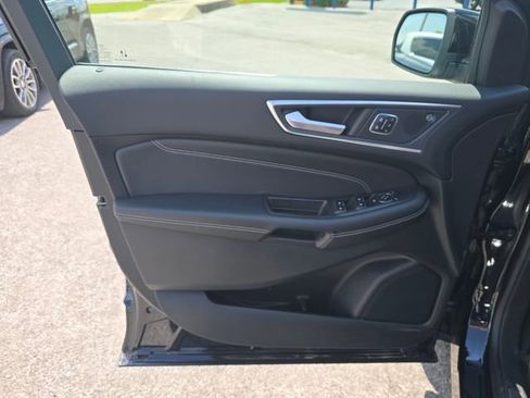 Used 2024 Ford Edge Titanium w/ Equipment Group 301A AWD/4WD image 11