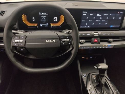 Used 2025 Kia K4 FWD image 22