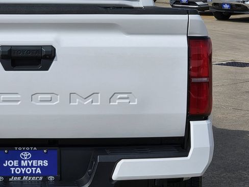 Used 2024 Toyota Tacoma SR5 AWD/4WD image 9