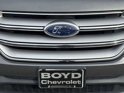 Used 2017 Ford Edge SE image 33