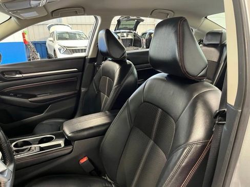 Used 2023 Nissan Altima 2.5 SR FWD image 23
