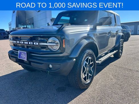 Used 2024 Ford Bronco Outer Banks image 9