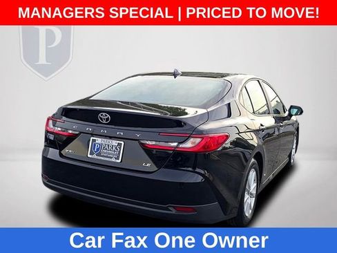 Used 2025 Toyota Camry LE FWD image 8