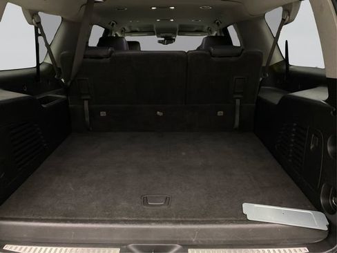 Used 2019 Chevrolet Suburban LT AWD/4WD image 14