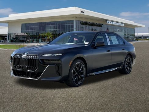 New 2026 BMW 760i xDrive w/ Executive Package image 5
