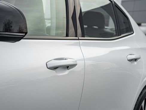 Used 2024 Volvo S60 B5 Plus image 16