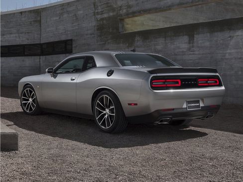 Used 2016 Dodge Challenger R/T Scat Pack RWD image 1