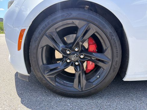 Used 2024 Chevrolet Camaro LT w/ RS Package RWD image 7