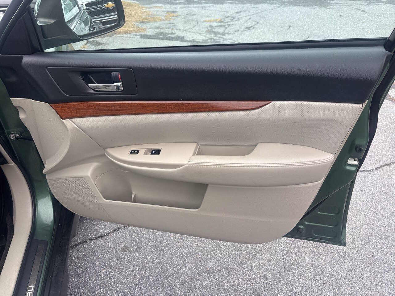 Used 2014 Subaru Outback 2.5i Limited w/ Moonroof Package AWD/4WD image 18