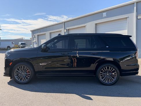 Used 2023 Cadillac Escalade V AWD/4WD image 9