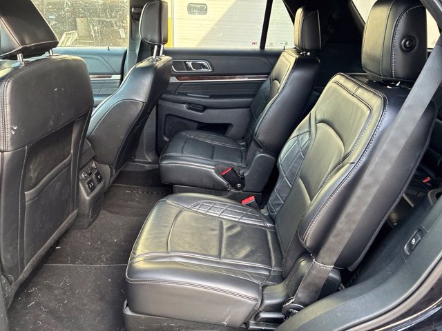 Used 2019 Ford Explorer Platinum AWD/4WD image 16