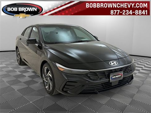 Used 2024 Hyundai Elantra Limited image 1