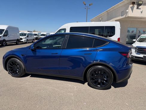 Used 2023 Tesla Model Y Long Range AWD/4WD image 10