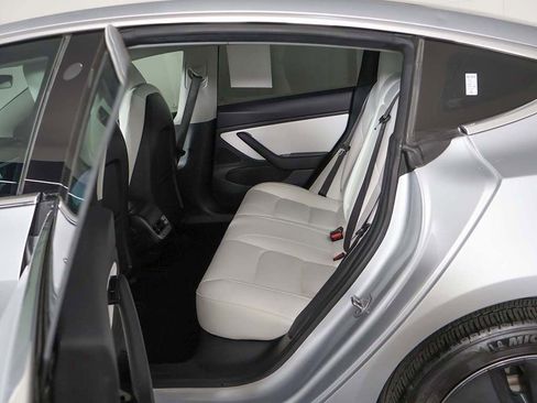 Used 2018 Tesla Model 3 Long Range AWD/4WD image 32