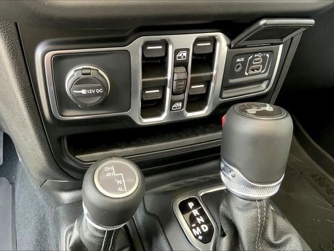 New 2025 Jeep Wrangler Sahara w/ Safety Group AWD/4WD image 15