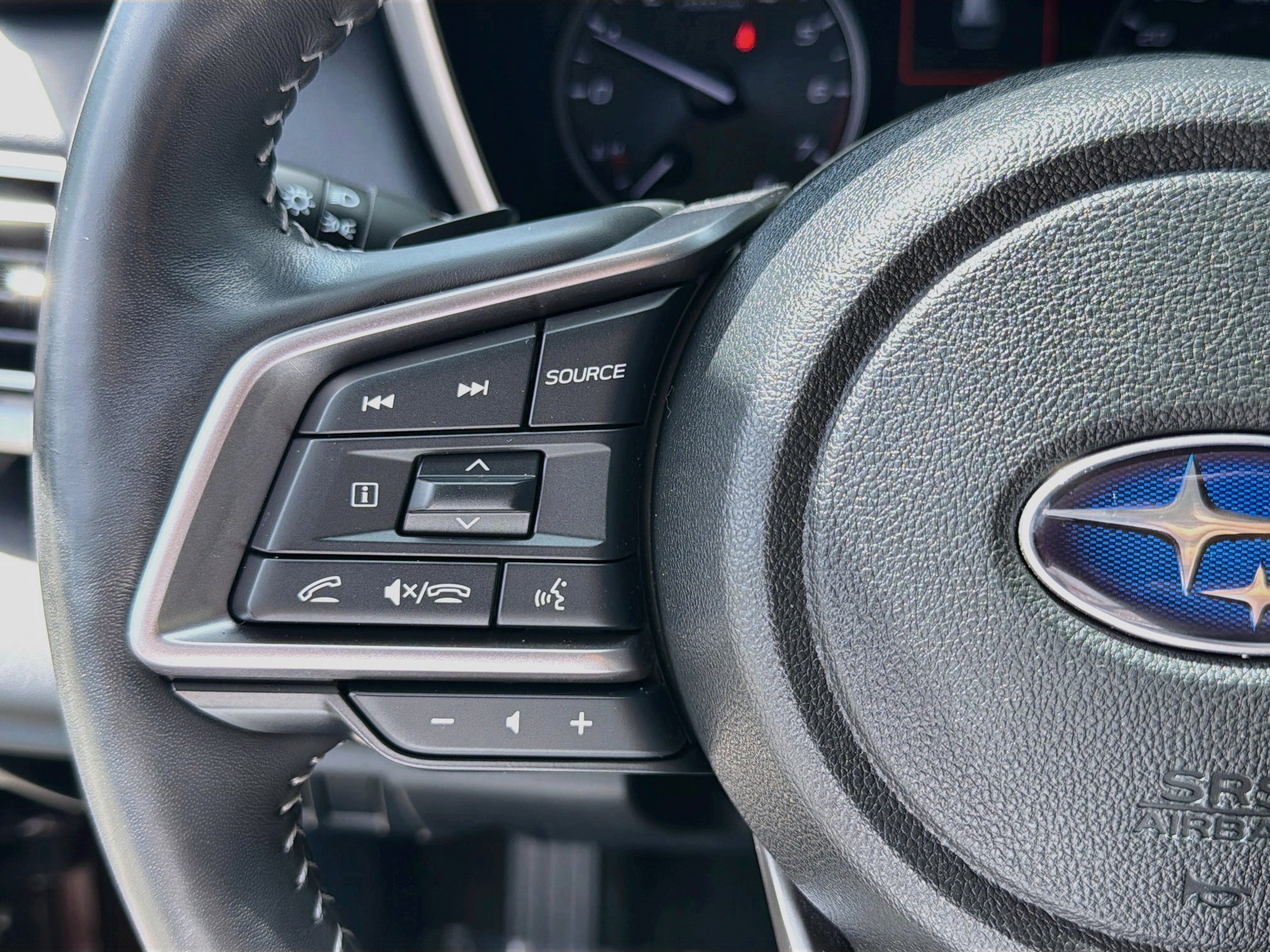 Used 2023 Subaru Outback Touring AWD/4WD image 37