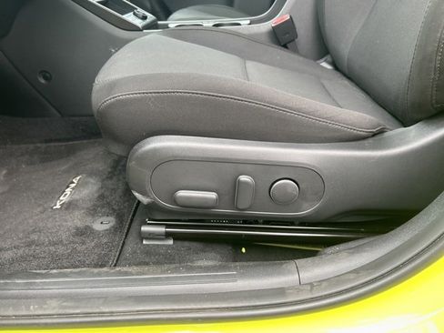 Used 2024 Hyundai Kona SEL image 12