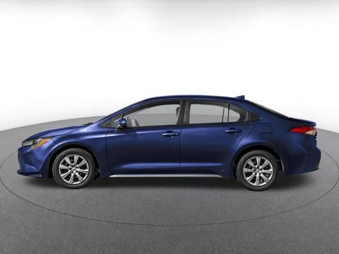 Used 2025 Toyota Corolla LE FWD image 3
