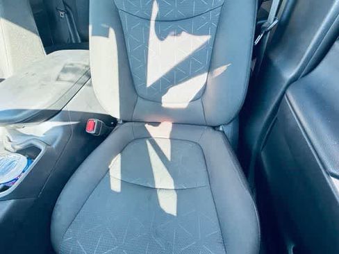 Used 2025 Toyota RAV4 XLE AWD/4WD image 7