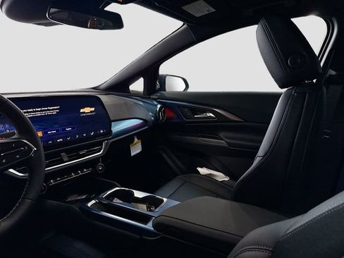 New 2026 Chevrolet Equinox EV LT AWD/4WD image 24