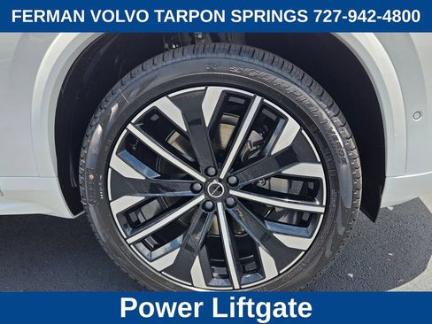 New 2026 Volvo XC90 B6 Plus w/ Protection Package Premier AWD/4WD image 13