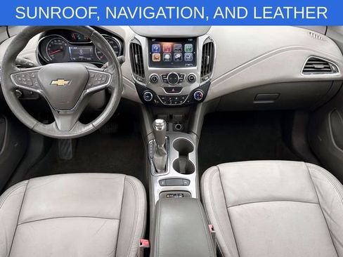 Used 2017 Chevrolet Cruze Premier image 13