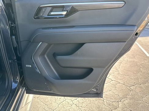 Certified 2025 Chevrolet Tahoe Premier image 16