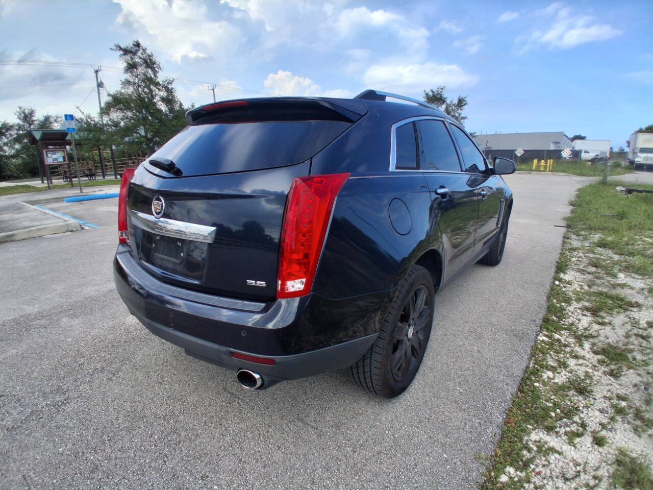 Used 2015 Cadillac SRX Performance w/ Driver Awareness Package FWD image 6